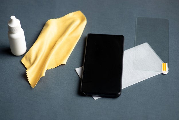 Privacy Screen Protector for iPhone 16 Pro Max & 17 Pro Max